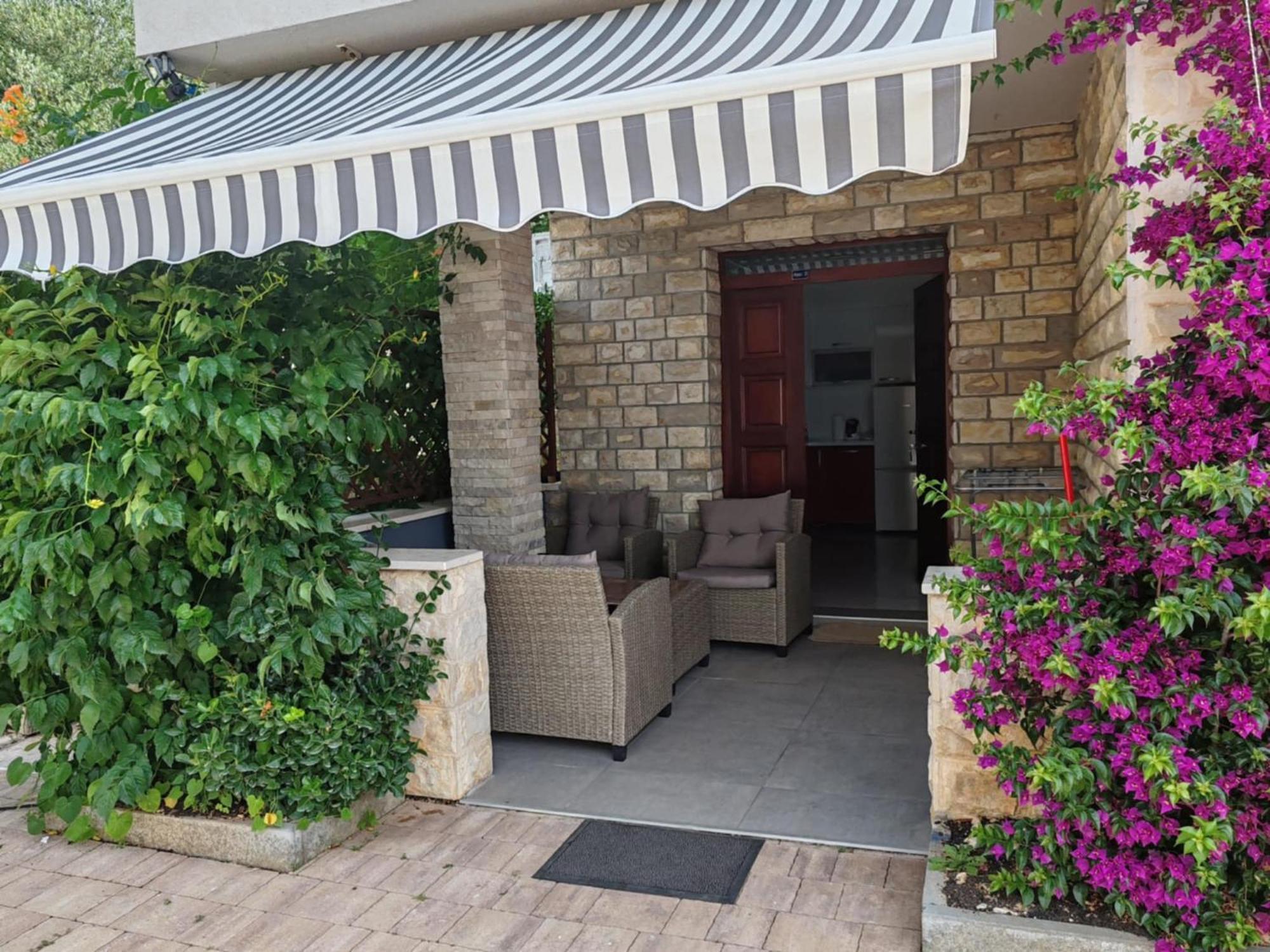 Apartments Bosana XIV Biograd Na Moru Exterior photo